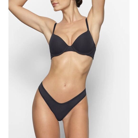 Skims Fits Everybody T Shirt Demi Bra Onyx Nwt Size 42C - Picture 1 of 5